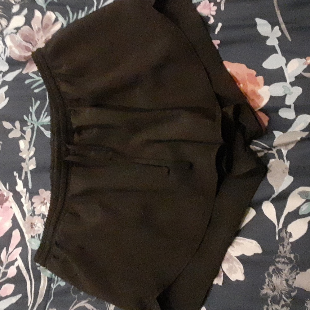 Old Navy Active Dolphin Hem Shorts